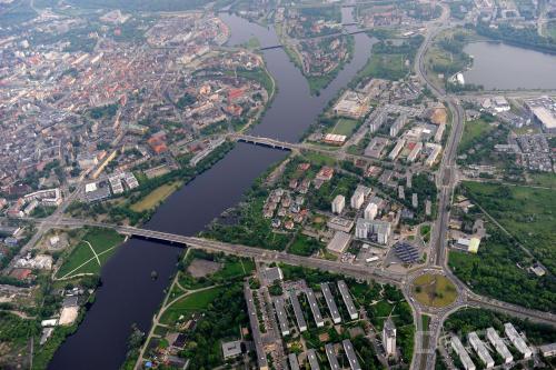 Pemandangan umum bagi Poznań atau pemandangan bandar yang diambil dari rumah tamu ini