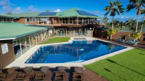 Kolam renang di atau dekat dengan South Pacific Resort Hotel