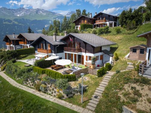 Un paisaje natural cerca del chalet de montaña