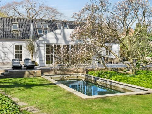 Vườn quanh Sanders Swan - Marvellous villa close to the center of Copenhagen