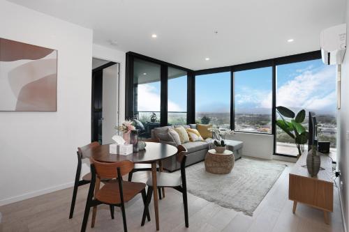 Setusvæði á REST COLLECTION Apartment at SkyGarden Glen Waverley