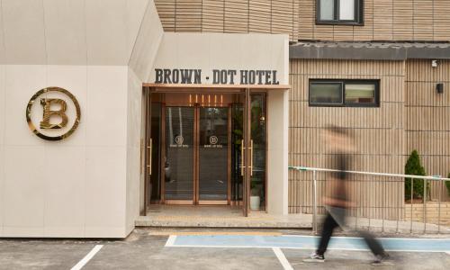 Exteriér nebo vchod ubytování Brown Dot Hotel Gunsan Terminal Branch