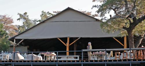 Restaurant o un lloc per menjar a Zambezi Dusk