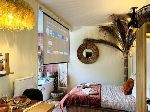 Cama ou camas em um quarto em Suite Marrakech - Rennes centre