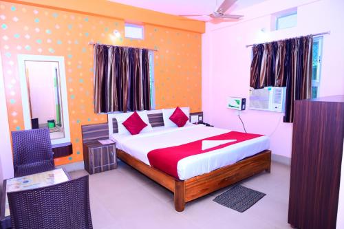 Voodi või voodid majutusasutuse Mor Hotel Krishna Residency-Restaurant- Wifi Facilities - Near PURI Sea Beach Best Selling & Best Choice of Travellers toas