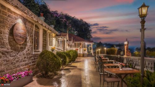 Restoran atau tempat makan lain di Summit Swiss Heritage Resort & Spa