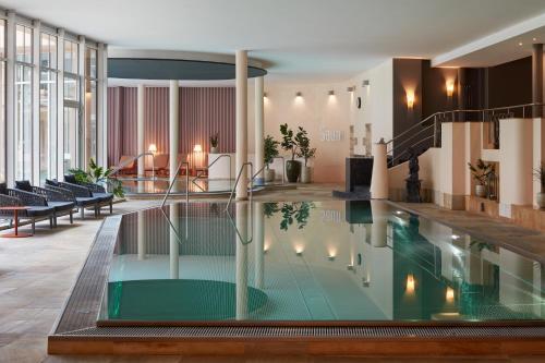 Bassein majutusasutuses Falkensteiner Spa Resort Marianske Lazne või selle lähedal