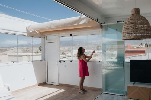 A kitchen or kitchenette at BlueAttic La Mareta