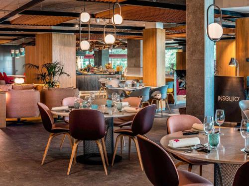 Um restaurante ou outro lugar para comer em Ibis Styles Madrid City Las Ventas