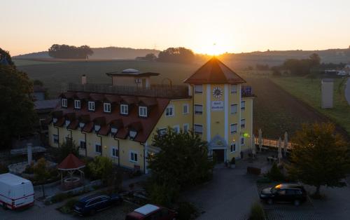 Sončni vzhod oz. zahod, fotografiran iz apartmaja oz. okolice