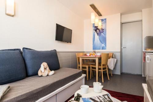 Appartement 2 Pièces 4 Personnes Vue Montagne 051電視和／或娛樂中心