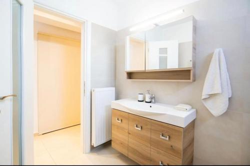 A bathroom at Kanfis villa with panoramic view