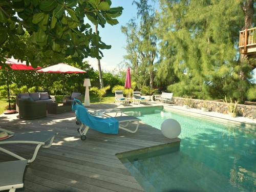 The swimming pool at or close to La Villa de la Plage