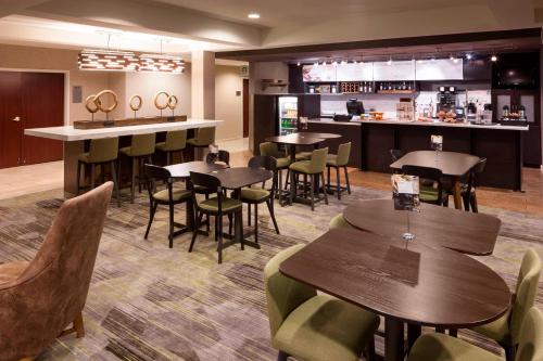 Restoran ili neka druga zalogajnica u objektu Courtyard by Marriott Pensacola