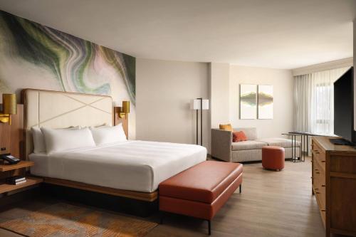 Cama ou camas em um quarto em Fort Collins Marriott