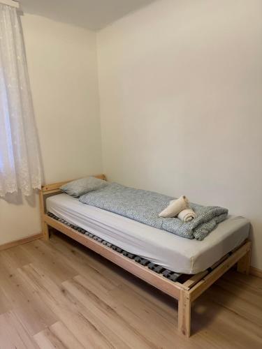 Krevet ili kreveti u jedinici u okviru objekta Cheap Outlet Center Apartment with Pool