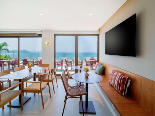 โทรทัศน์และ/หรือระบบความบันเทิงของ Grand Mercure Rio de Janeiro Copacabana