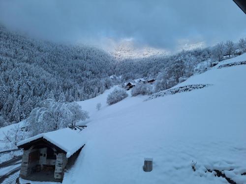 Gruberhof a quiet place Gereuth Brixen през зимата