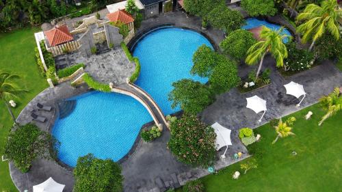 Swimming pool sa o malapit sa Lombok Raya Hotel