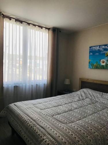 Un pat sau paturi într-o cameră la Departamento Lindo, Moderno y Central!!!