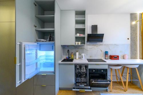 Η κουζίνα ή μικρή κουζίνα στο Apartament POD WIEŻĄ 2