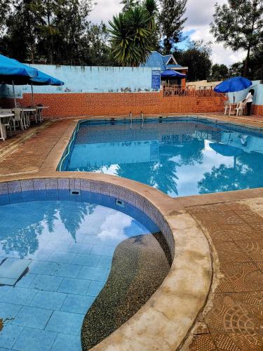 The swimming pool at or close to Apex Resort