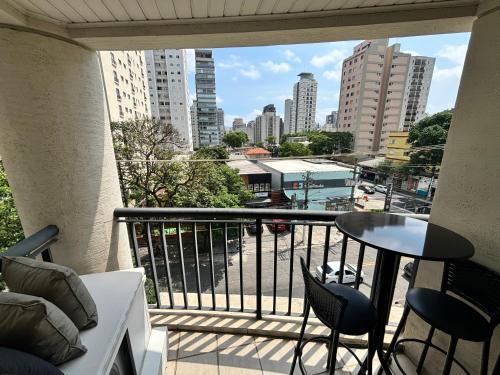 En balkong eller terrass på Flat Estaza Luxo Moema Ibirapuera com garagem piscina 202