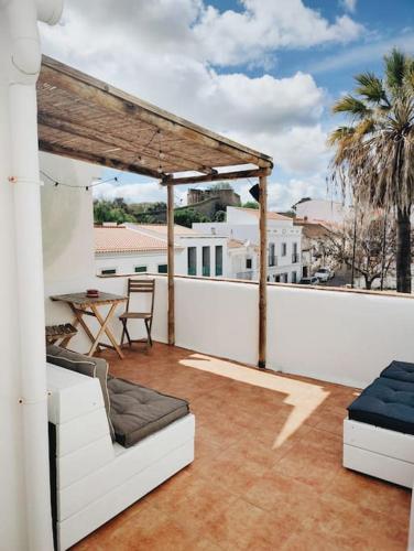 A balcony or terrace at Semi-detached house in the historic center - Lagos