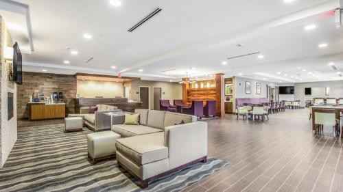 A seating area at Comfort Inn