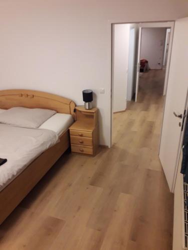 Cama ou camas em um quarto em APARTMENT Top 11 ZENTRUM mit 2 Schlafzimmer BESTROOMS eU