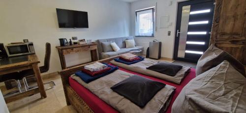 Ліжко або ліжка в номері Schönes Apartment nähe Salzburg Top 3