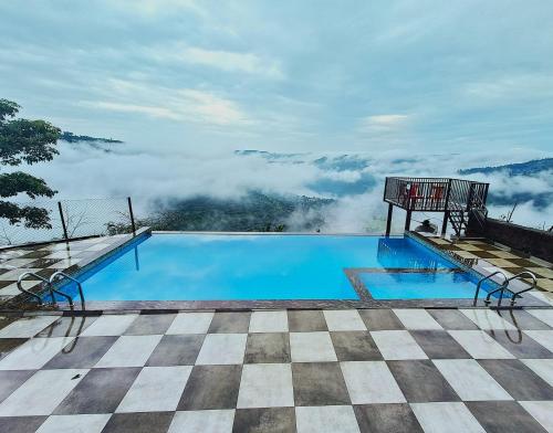 Bazen u objektu Vinayaka Holiday Homes - Infinity Pool and Breathtaking Valley View ili u blizini