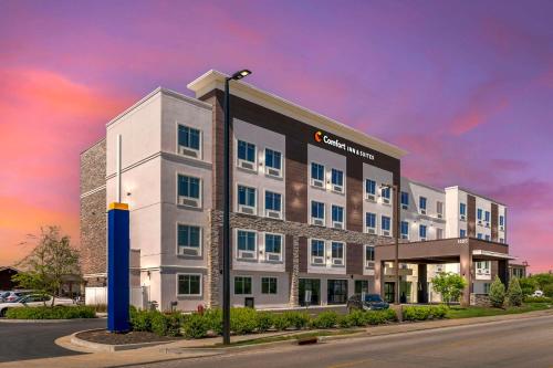 una rappresentazione di un edificio di Comfort Inn & Suites a Clarksville