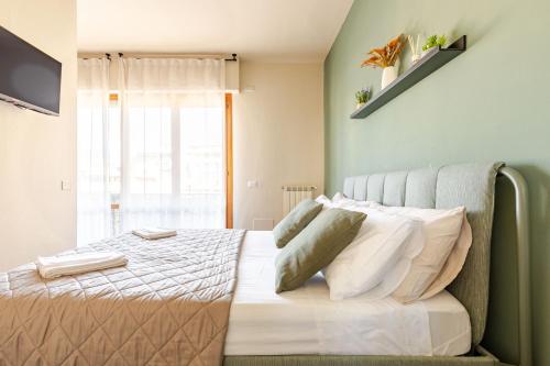 A bed or beds in a room at Wellness Apartment 25 min to Florence WiFi, Terrace