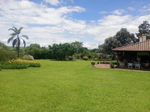 Um jardim em Casa de campo