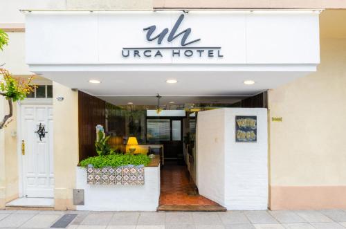 Certifikat, nagrada, logo ili neki drugi dokument izložen u objektu Hotel Urca