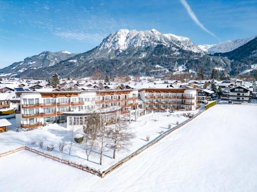 Nespecifikovaný výhled na hory nebo výhled na hory při pohledu z hotelu