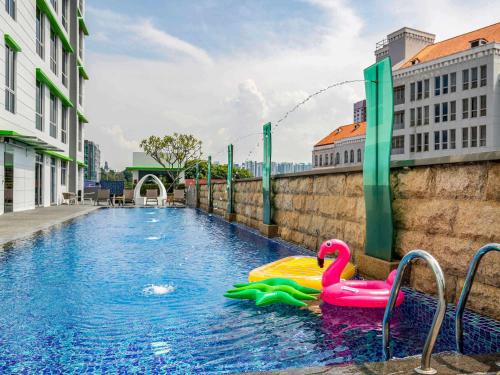 Sundlaugin á ibis Styles Singapore Albert eða í nágrenninu