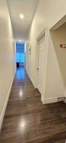 Φωτογραφία από το άλμπουμ του Perfect Location! Quiet-Spacious-2 Bed-2 Bath σε Windsor