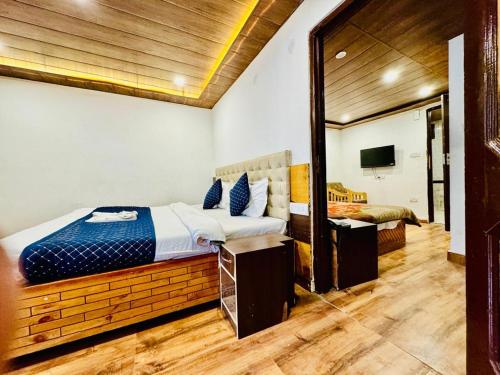 Lova arba lovos apgyvendinimo įstaigoje RV Cottage & Rooms - The Silken Stay #Royal View #Near Mall Manali