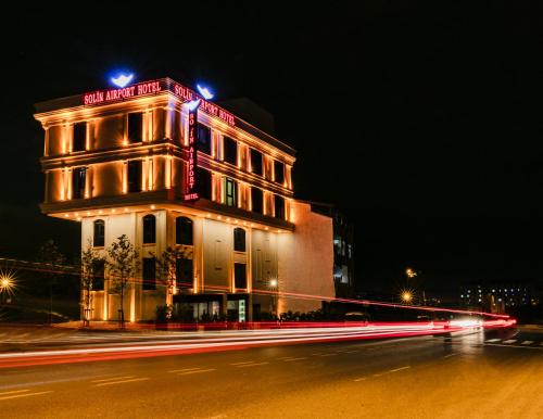 El edificio en el que está el hotel