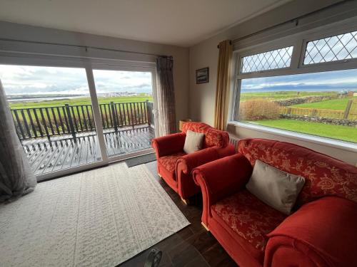 Seating area sa 9 Tullan Strand, Bundoran