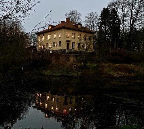 Lidhem herrgård. Bed & Breakfast och mindre lägenheter