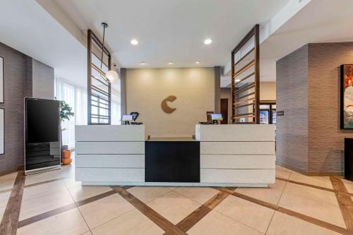 Лобби или стойка регистрации в Comfort Inn & Suites Miami International Airport