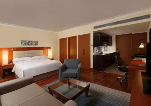 Hotel Belwoood Near Delhi Airport