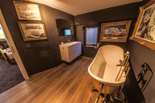 Galerija fotografija objekta Luxury Spa Hotel - Automobile u gradu 'Spa'