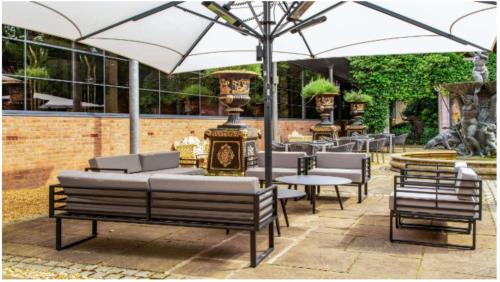 Patio atau area outdoor lain di The Queen at Chester Hotel, BW Premier Collection