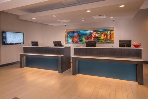 Televisor o centre d'entreteniment de Fairfield Inn & Suites by Marriott Altoona