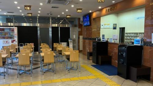 Restoran ili neka druga zalogajnica u objektu Toyoko Inn Chiba Ekimae