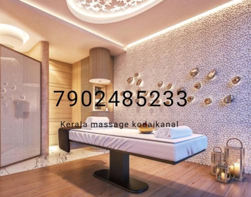 Kerala massage kodaikanal पर एक बाथरूम